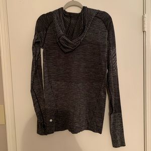 Lululemon hooded long sleeve tee